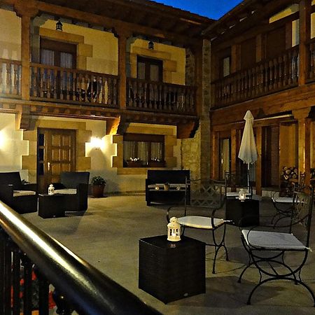 Posada Valle Del Oso Lerones Exterior foto