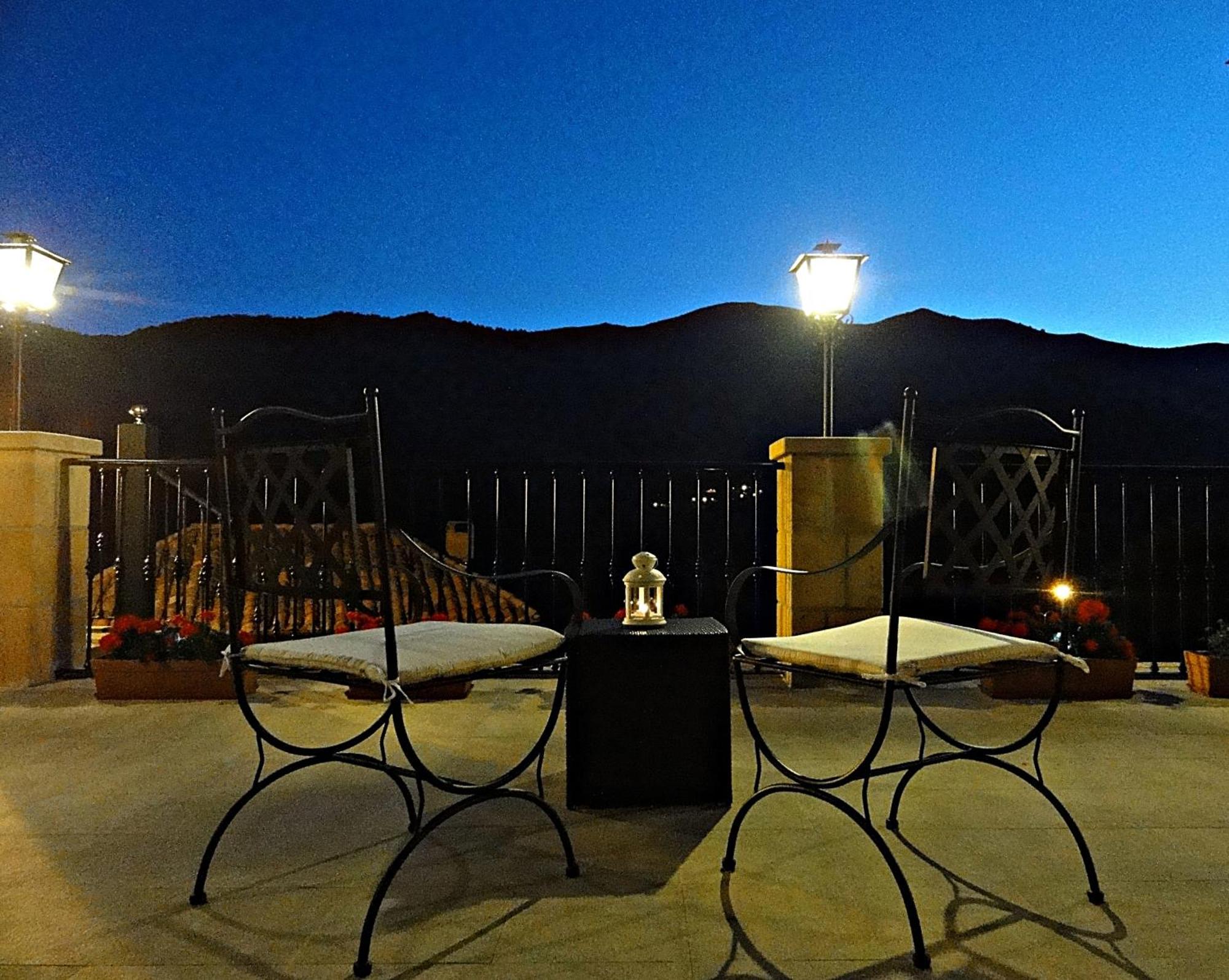 Posada Valle Del Oso Lerones Exterior foto