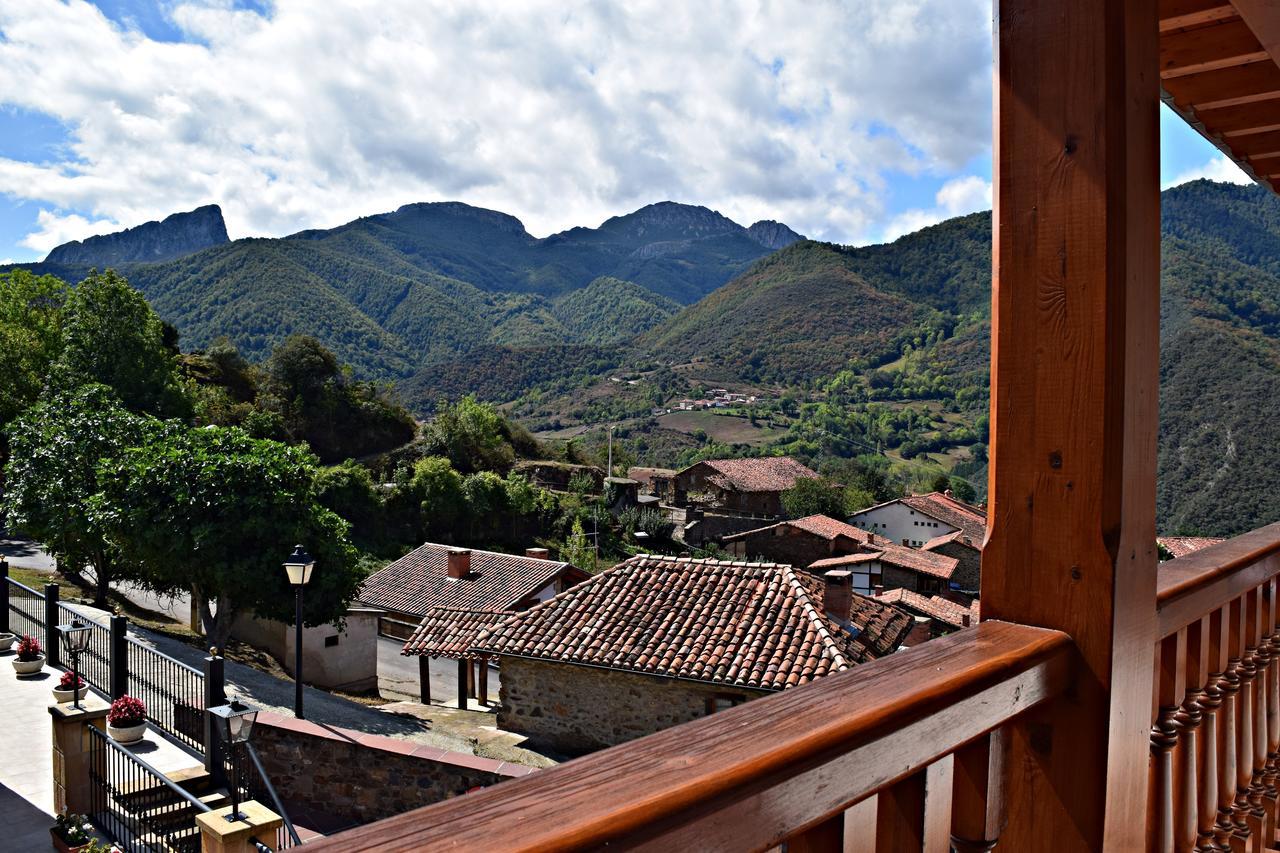 Posada Valle Del Oso Lerones Exterior foto